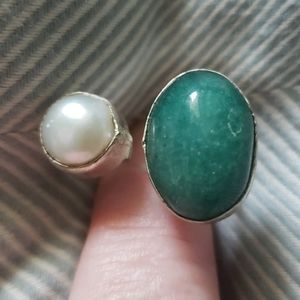 Silver, Pearl & Jadeite ring. Stamped 925